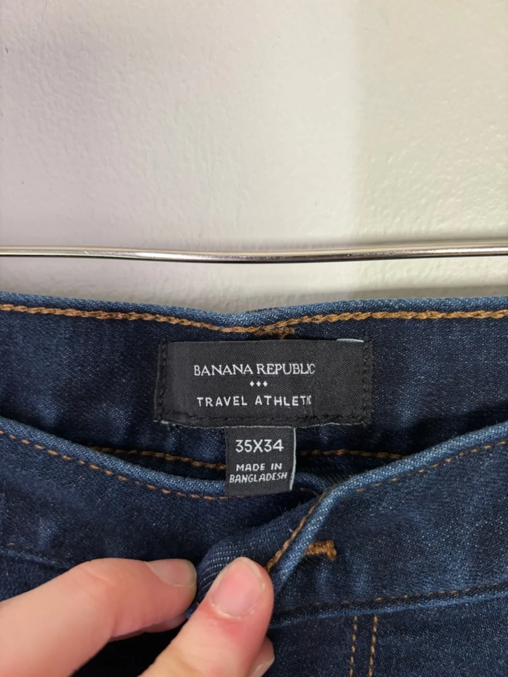 Banana Republic Travel Athletic Fit Jeans in Indigo Rinse Wash 35x34 Stretch